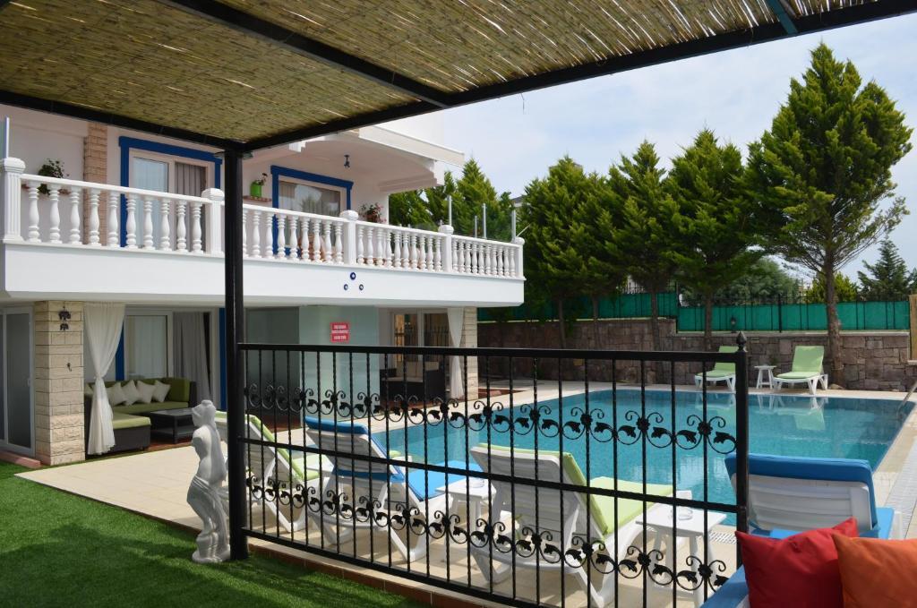 Guzelyali Hotel Ayvalı Εξωτερικό φωτογραφία